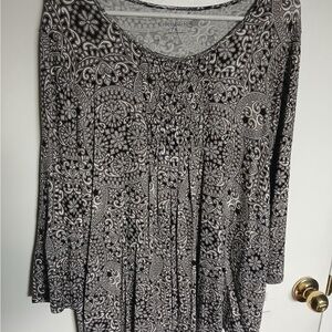 Croft & Barrow Women's Black and White Floral Blouse